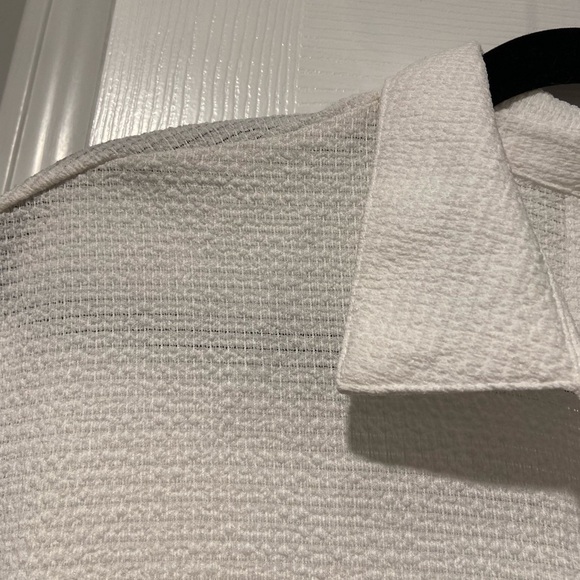 Kathy Ireland Size S Textured Gauze White Short Sleeve Pearl Button Down Shirt - Picture 5 of 13